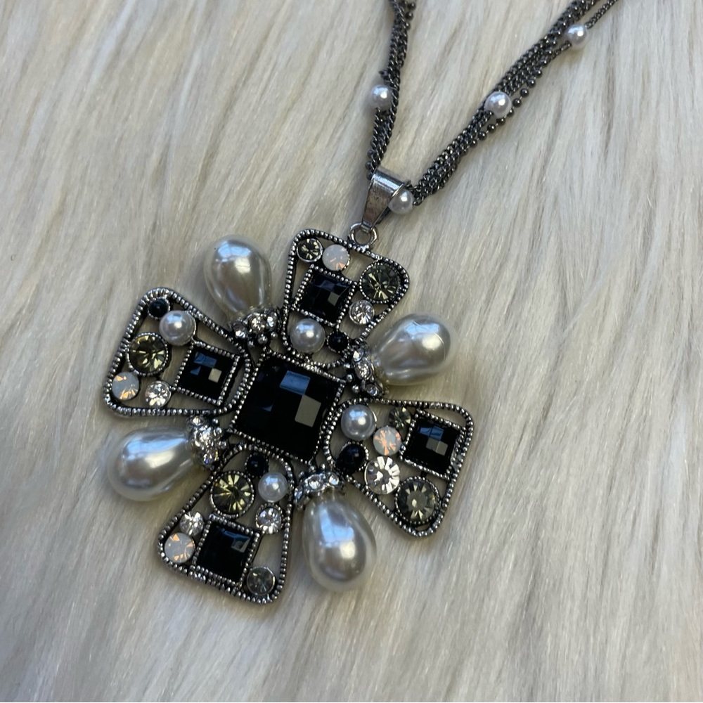 New York Medallion faux pearl gunmetal tone necklace